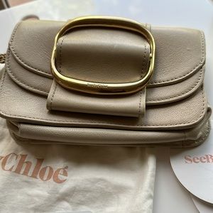 Seebychloe cement beige gold chain strap